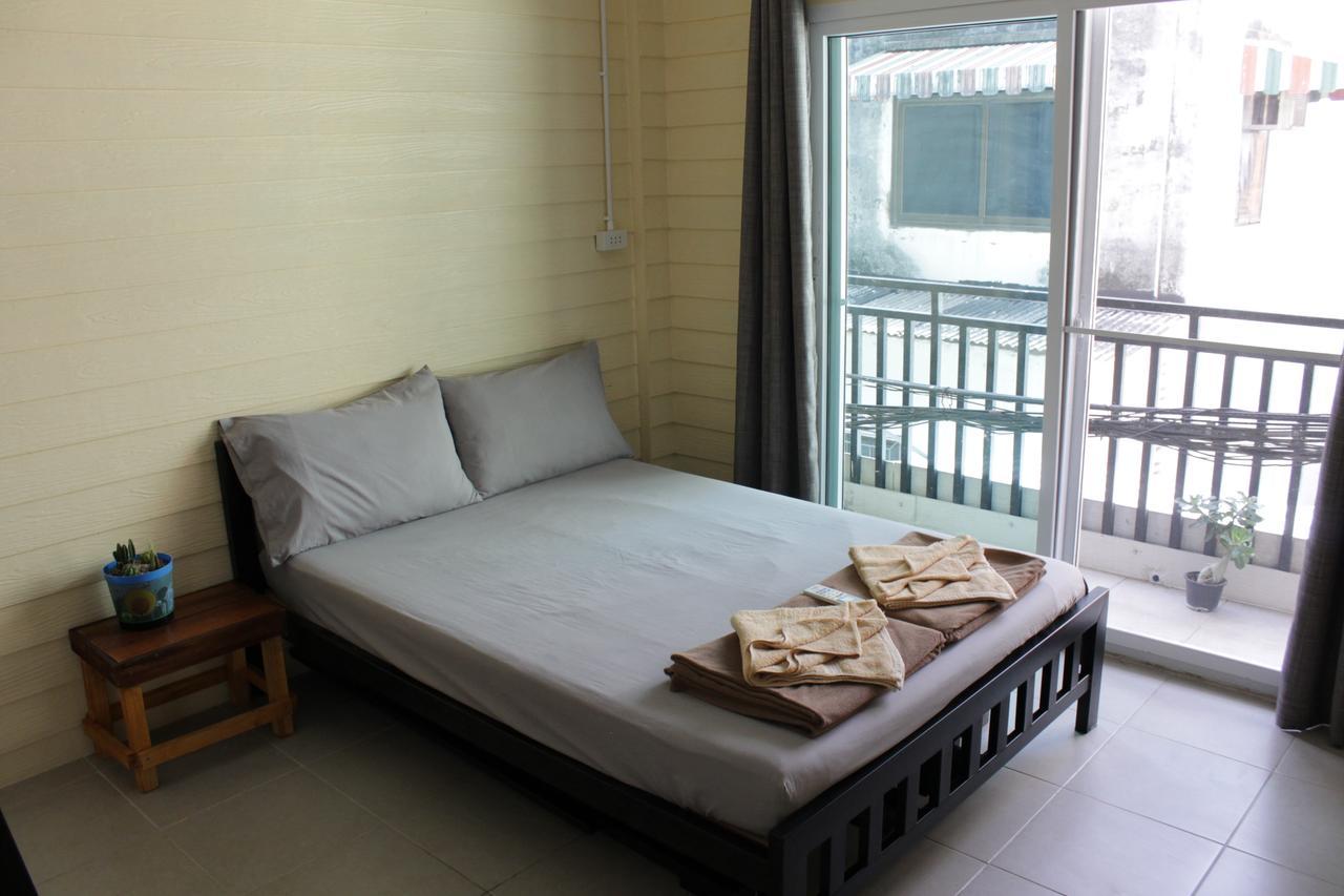 The Oasis Hostel Chinatown (Adults Only) Бангкок Екстер'єр фото